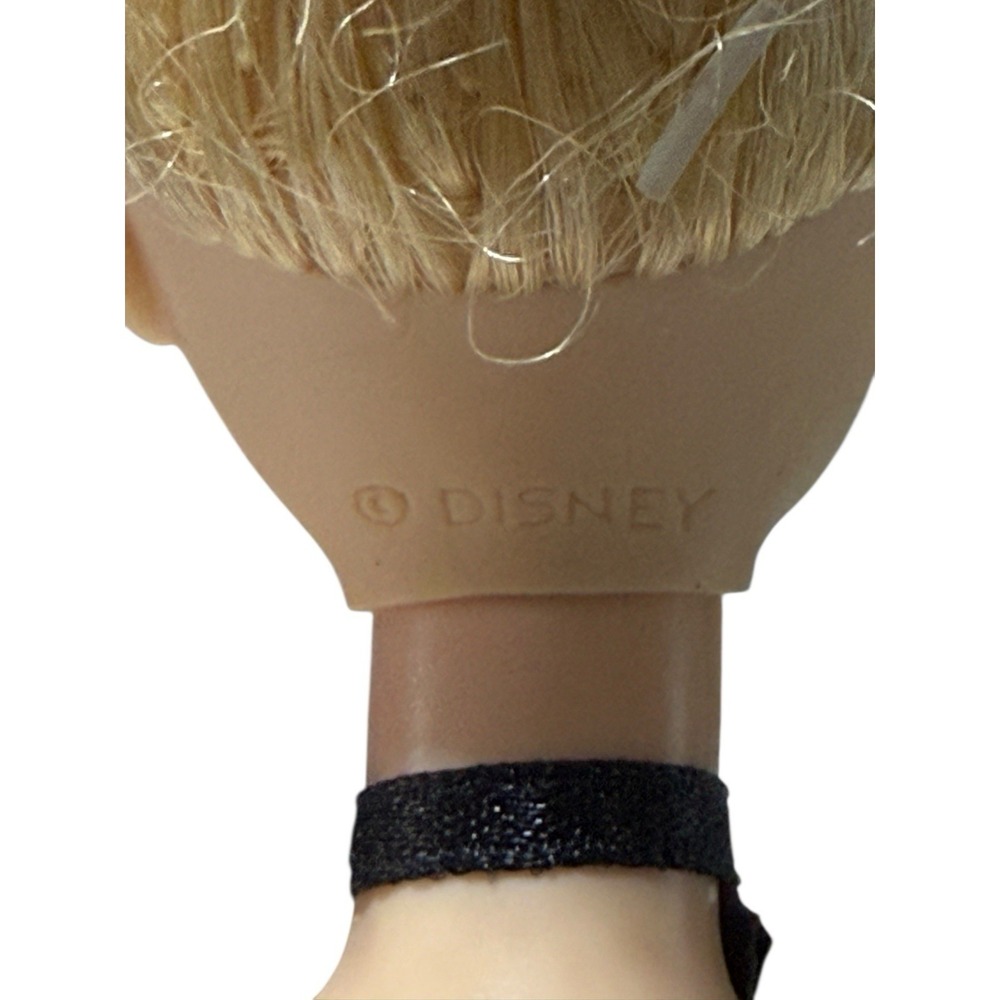 Disney‎ Princess Cinderella Barbie Doll Light Feet Dress - Picture 6 of 11